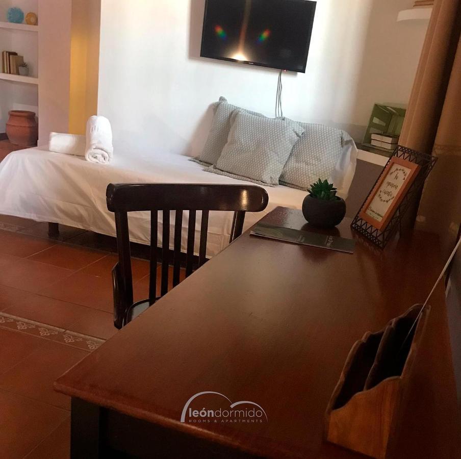 Leon Dormido Rooms & Apartments Polop Exterior foto