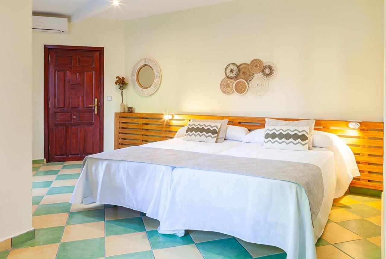 Leon Dormido Rooms & Apartments Polop Exterior foto