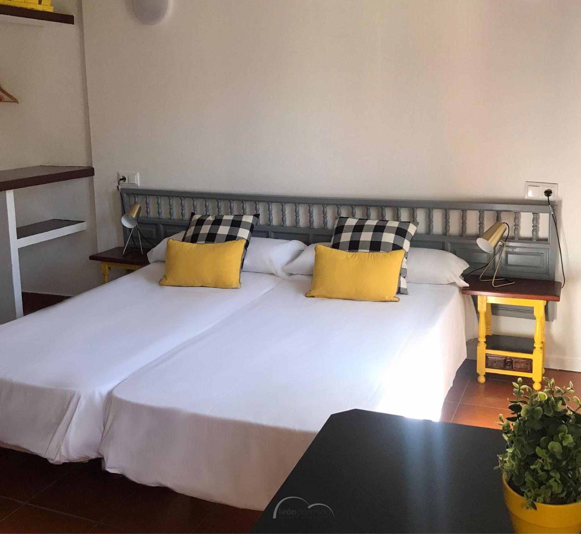 Leon Dormido Rooms & Apartments Polop Exterior foto