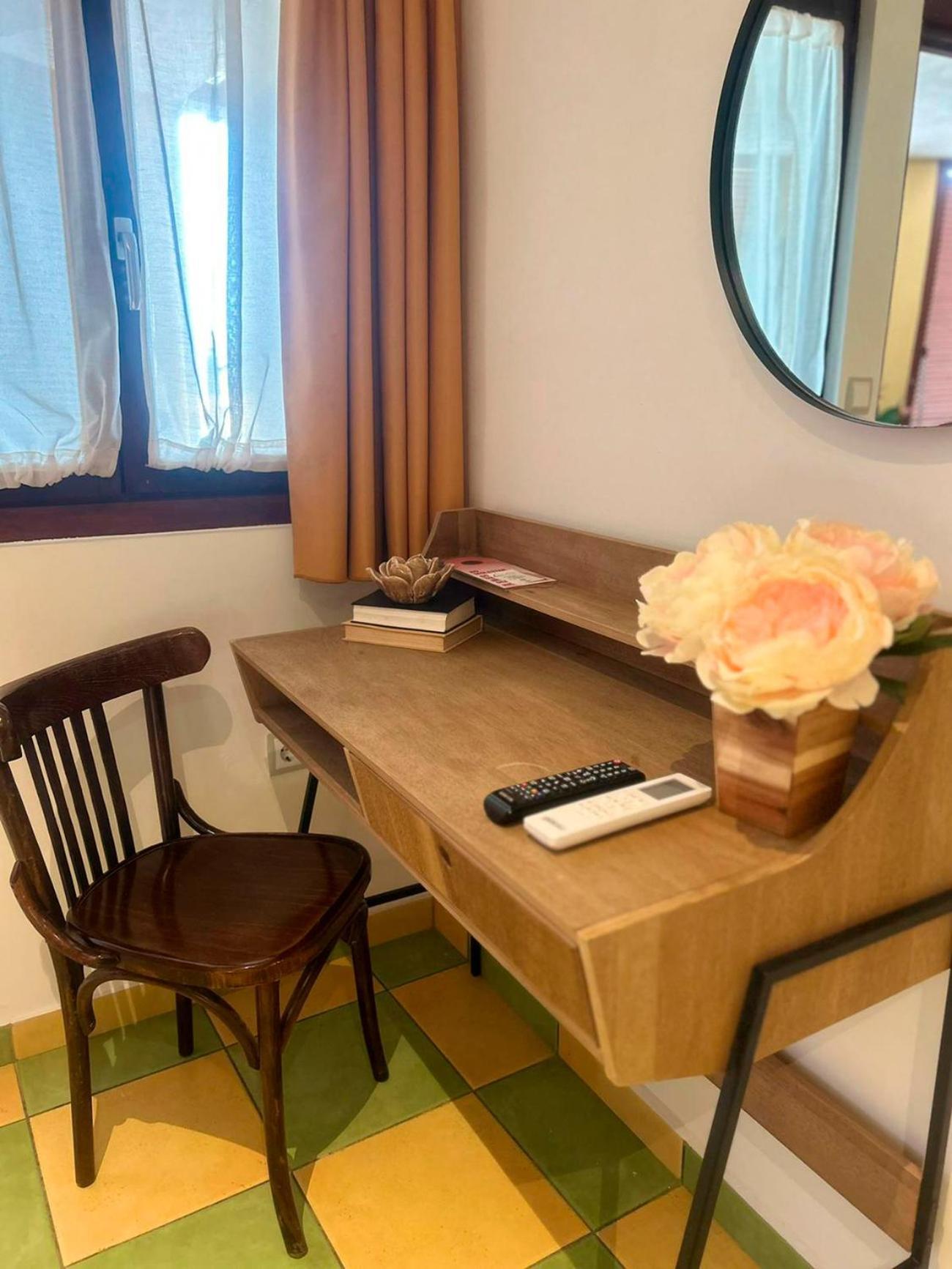 Leon Dormido Rooms & Apartments Polop Exterior foto